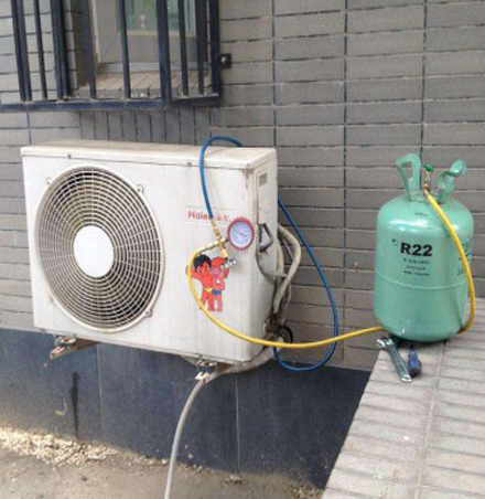 老边空调加氟